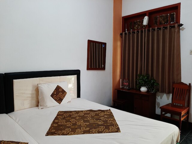 ホテル ダナ ジョグジャ