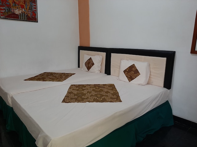 ホテル ダナ ジョグジャ