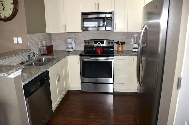 ルカヤ 4 ベッドルーム 3 バス タウンホーム イン ゲーテッド コミュニティ