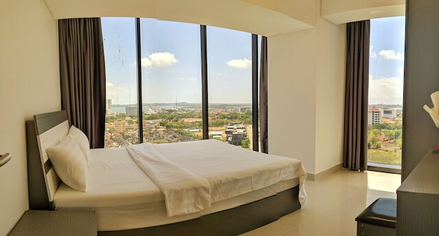 ロヴナ アット ポルックス マイスタースタット