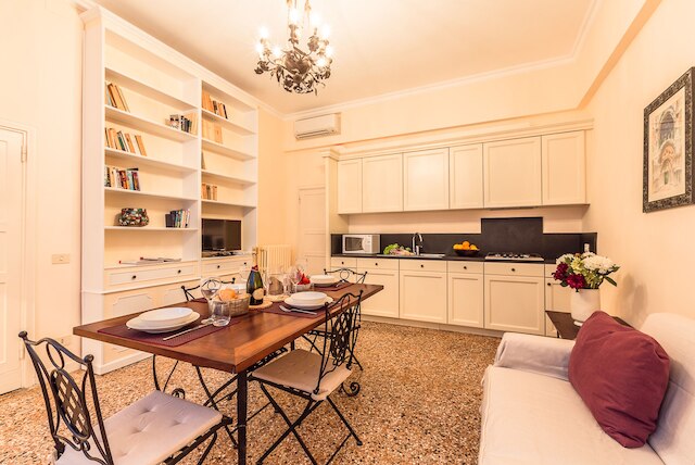 カ グラッシ 2 チャーミング バルコニー