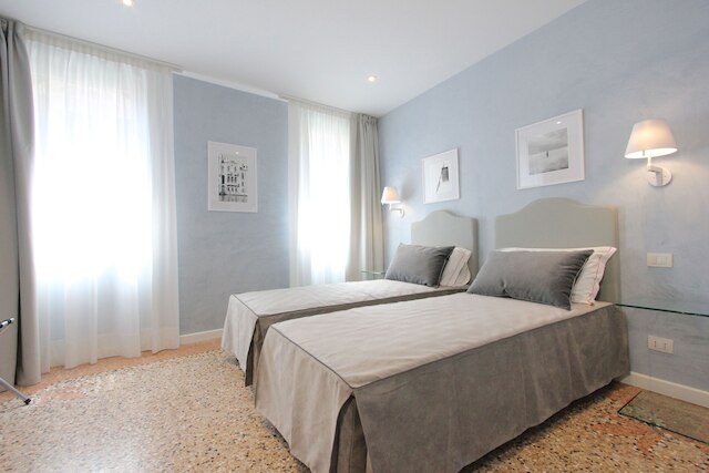 ラ ディモーラ ディ サンタンドレア カナル ビュー ロ スクエーロ