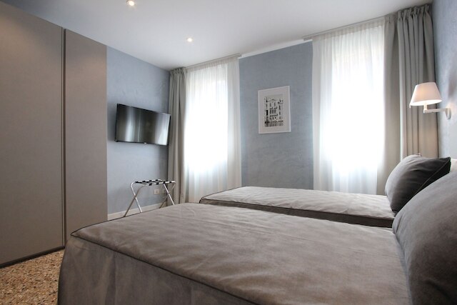 ラ ディモーラ ディ サンタンドレア カナル ビュー ロ スクエーロ