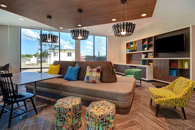 ホーム 2 スイーツ バイ ヒルトン カラマズー ダウンタウン