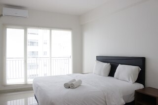 スペーシャス スタジオ ルーム アット ガレリ チウンブルイット 3 アパートメント