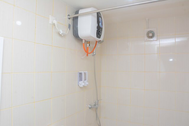 コンフィ アンド ミニマリスト スタジオ アット アメジスト アパートメント