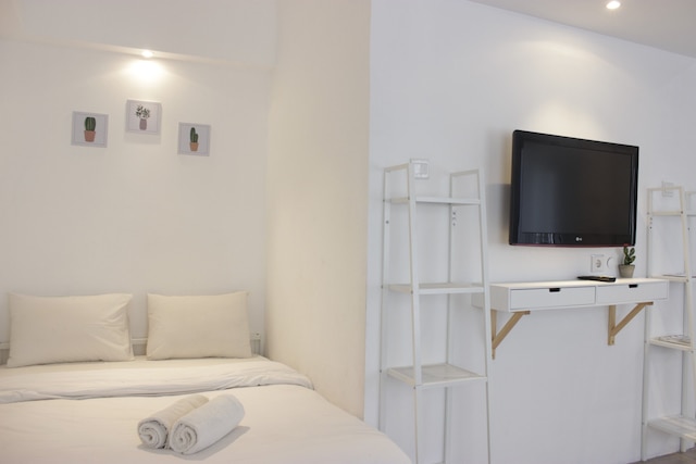 モダン シック スタジオ ルーム アット グランド アジア アフリカ アパートメント