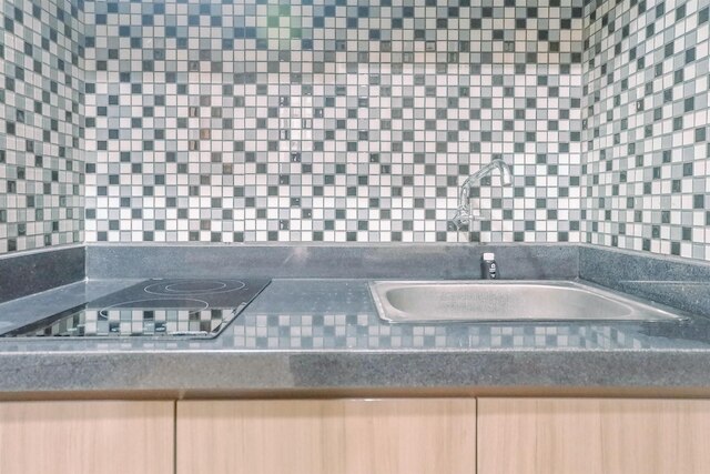 クラシック スタジオ ルーム アパートメント アット タマン メラティ