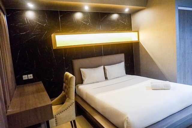 モダン スペーシャス スタジオ ルーム アパートメント アット タマン メラティ