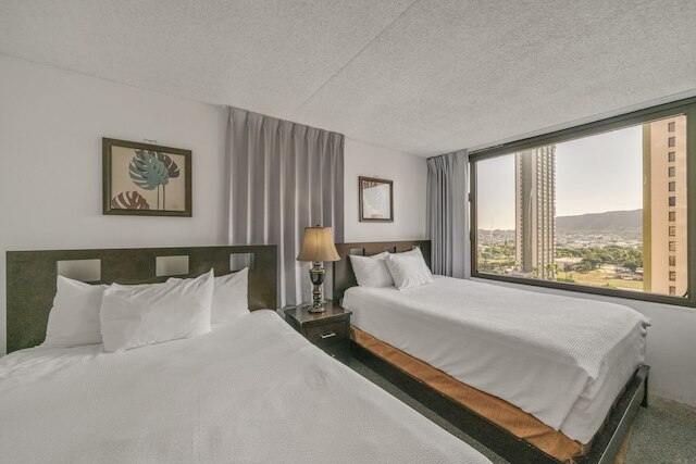 ワイキキ バニヤン ハイ レベル コンド ウィズ プライベート ラナイ バイ ココ リゾート バケーション レンタルズ