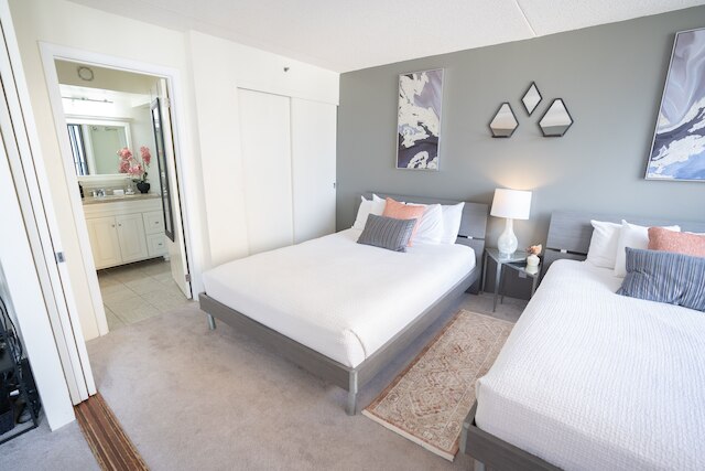 デラックス オーシャン ビュー コンド 2 クイーン ベッド イン ワイキキ, フリー パーキング & Wi-Fi バイ ココ リゾート バケーション レンタルズ