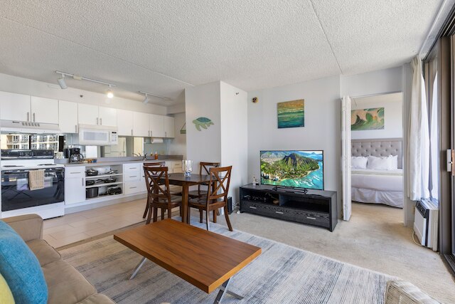 デラックス オーシャン アンド シティ ビュー ワイキキ バニアン コンド, フリー パーキング & WiFi バイ ココ リゾート バケーション レンタルズ