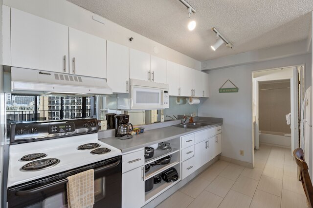 デラックス オーシャン アンド シティ ビュー ワイキキ バニアン コンド, フリー パーキング & WiFi バイ ココ リゾート バケーション レンタルズ