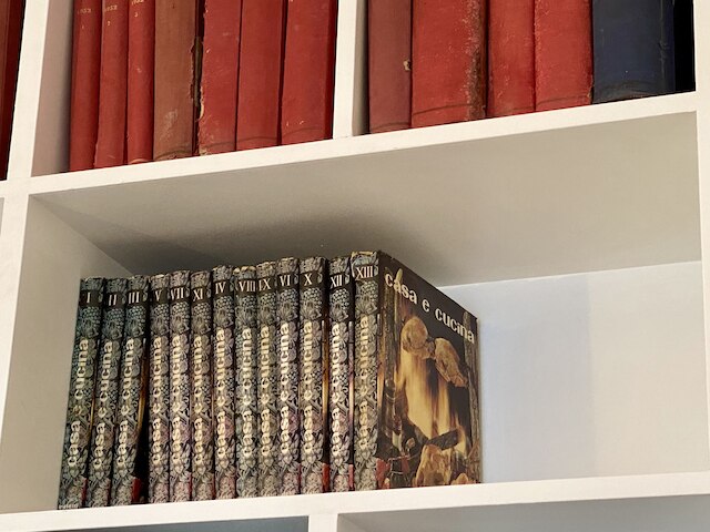 カシュネ, ピアッツァ ダンテ ナポリ