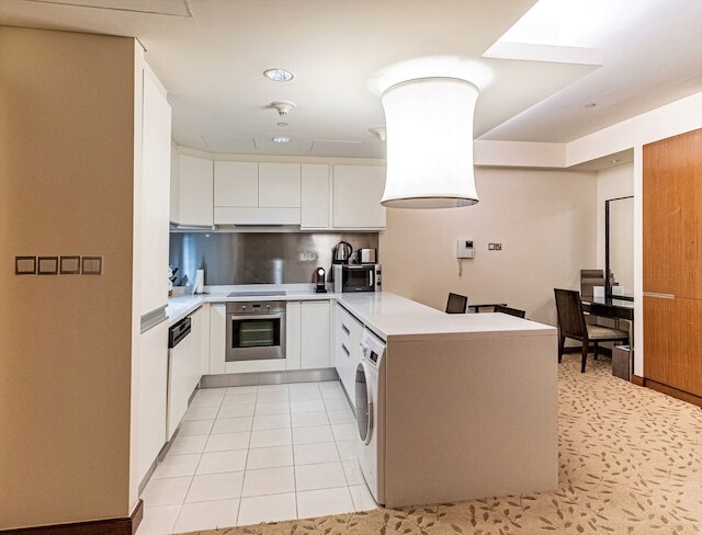 スペーシャス スタジオ パーチィアル ブルイビュー アット ザ アドレス ドバイ モール