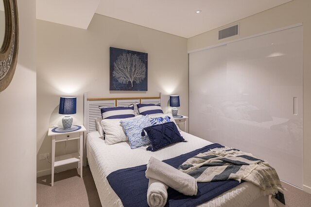 ハンプトンズ リトリート オン レベル 77 スカイタワー