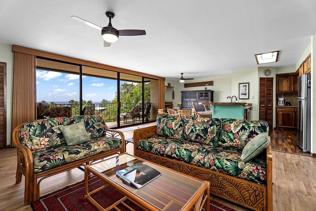 カハルウ ベイ S #204 2 ベッドルーム コンド バイ レッドオーニング