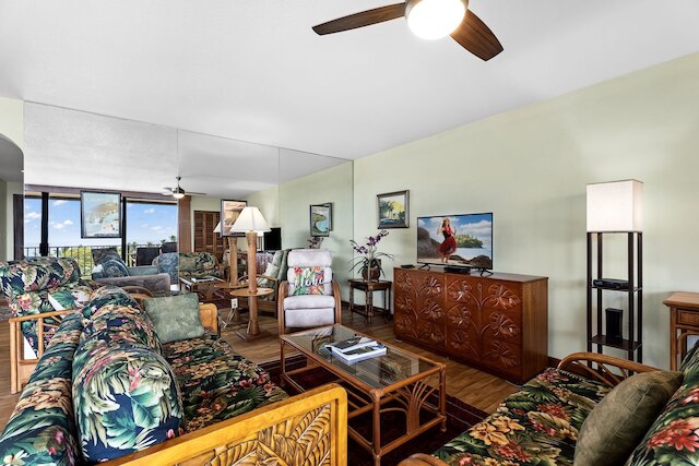 カハルウ ベイ S #204 2 ベッドルーム コンド バイ レッドオーニング