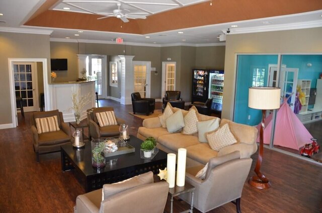 ルカヤ 4 ベッドルーム 4 バス タウンホーム スペーシャス リビング ルーム