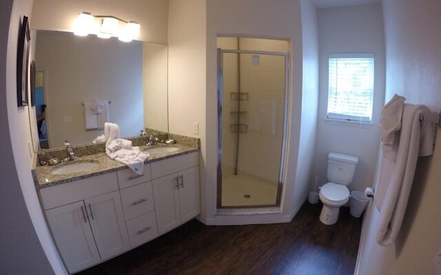 ルカヤ 4 ベッドルーム 4 バス タウンホーム スペーシャス リビング ルーム