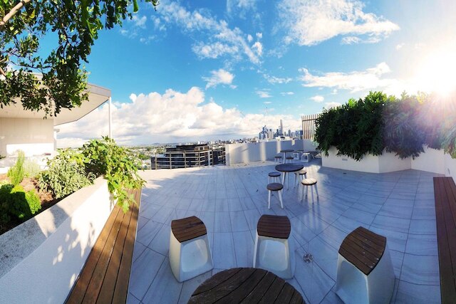 ベッBルーム フード ドリンク ハブ ジム プール ビューズ ルーフ テラス