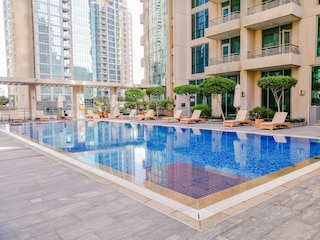 ナスマ ラグジュアリー ステイズ - ブルバード セントラル ポディウム