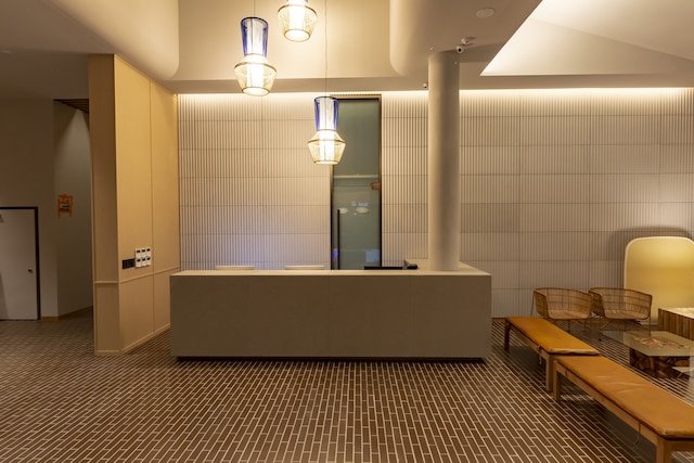 Hound Hotel Signature