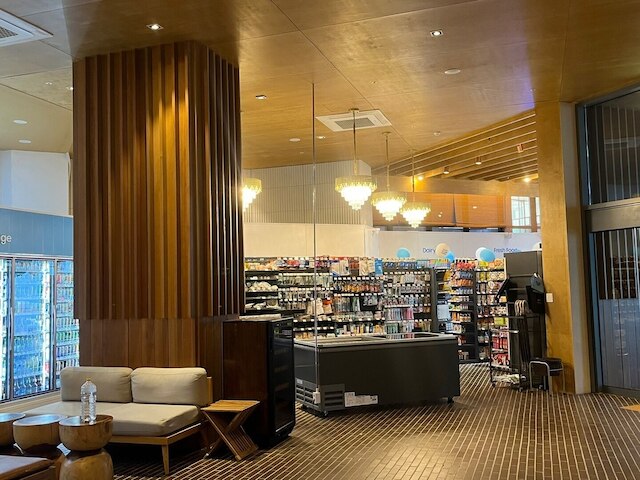 Hound Hotel Signature