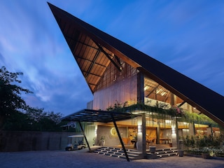 カユマス スミニャック リゾート