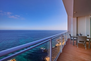 ラグジュリアス アパートメント ウィズ オーシャン ビューズ アンド プール イン チィネュ ポイント