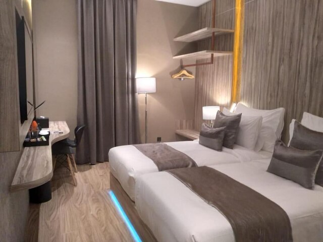 デ パリ ホテル