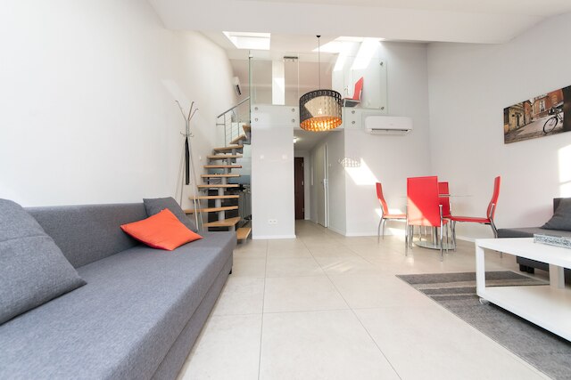 エクスクルーシブ ロフト メイン スクエア AC P Yー PL