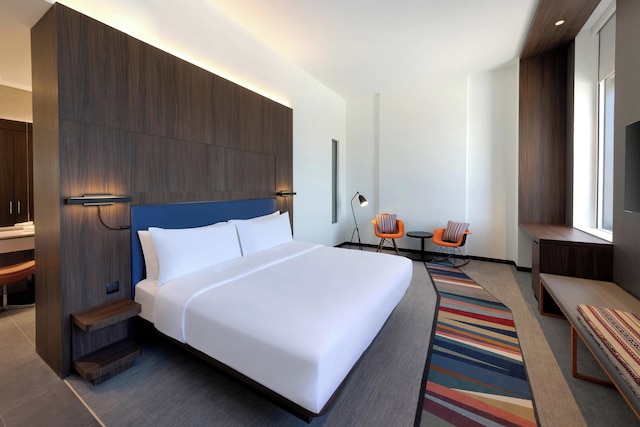 アロフト アル ミナ ドバイ