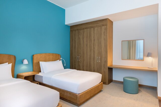 エレメント アル ミナ ドバイ