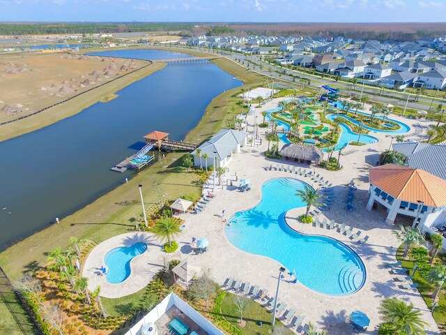 ウォーター スライデレイジー リバーフースボール5ミ トゥ ディズニー!