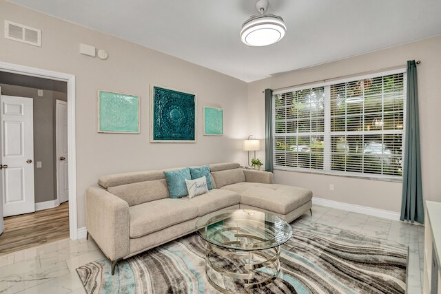 ラグジュリアス  コンドミニアム ニア ディズニーフリー ウォーターパーク アクセス