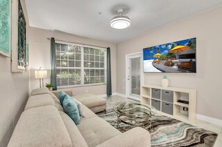 ラグジュリアス  コンドミニアム ニア ディズニーフリー ウォーターパーク アクセス