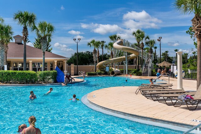 ラグジュリアス  コンドミニアム ニア ディズニーフリー ウォーターパーク アクセス