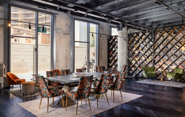 ブラウン マハネ イェフダ