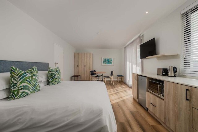 パクストン ラグジュアリー アパートメンツ