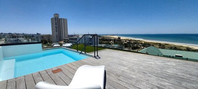 パクストン ラグジュアリー アパートメンツ