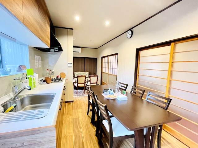 箱根芦ノ湖畔天然温泉にごり湯の隠れ宿「九十九湖畔荘」