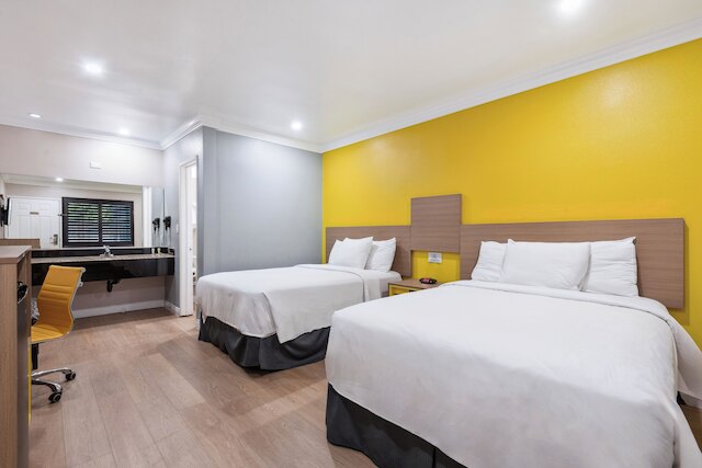 ホテル H - ウッド