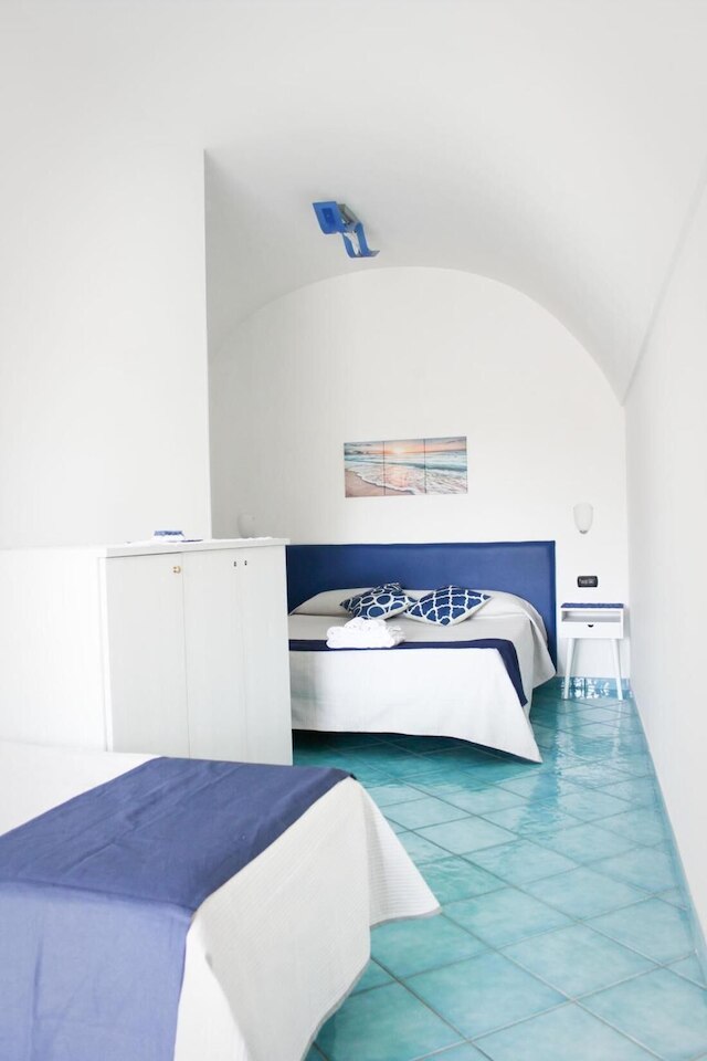 エデン ホリデイ アパートメント