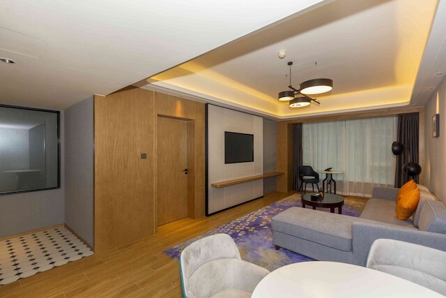 voco Guangzhou Shifu by IHG