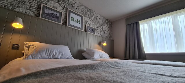 ザ ボート & ホースズ イン