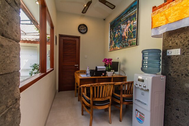 ナクサ ホームステイ サヌール