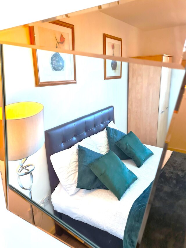 2 ベッドルーム セントラル フラット ウィズ パーキング