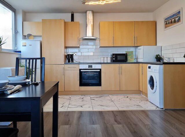 2 ベッドルーム セントラル フラット ウィズ パーキング