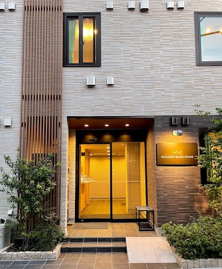 SHINJUKU WARM HOUSE